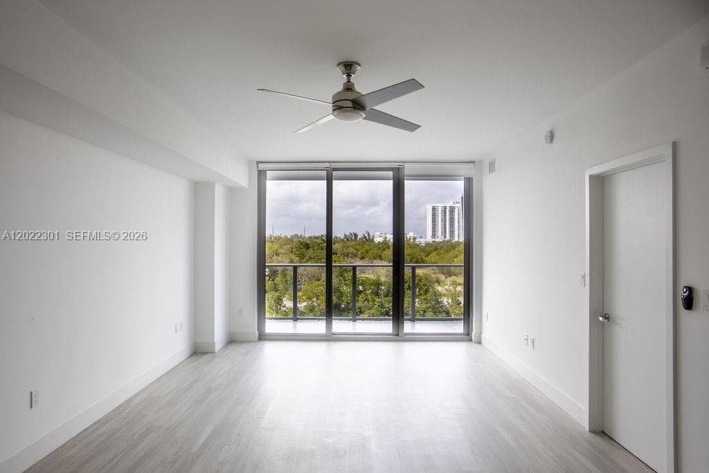 16385 N Biscayne Blvd # 403, North Miami Beach FL 33160 — 2