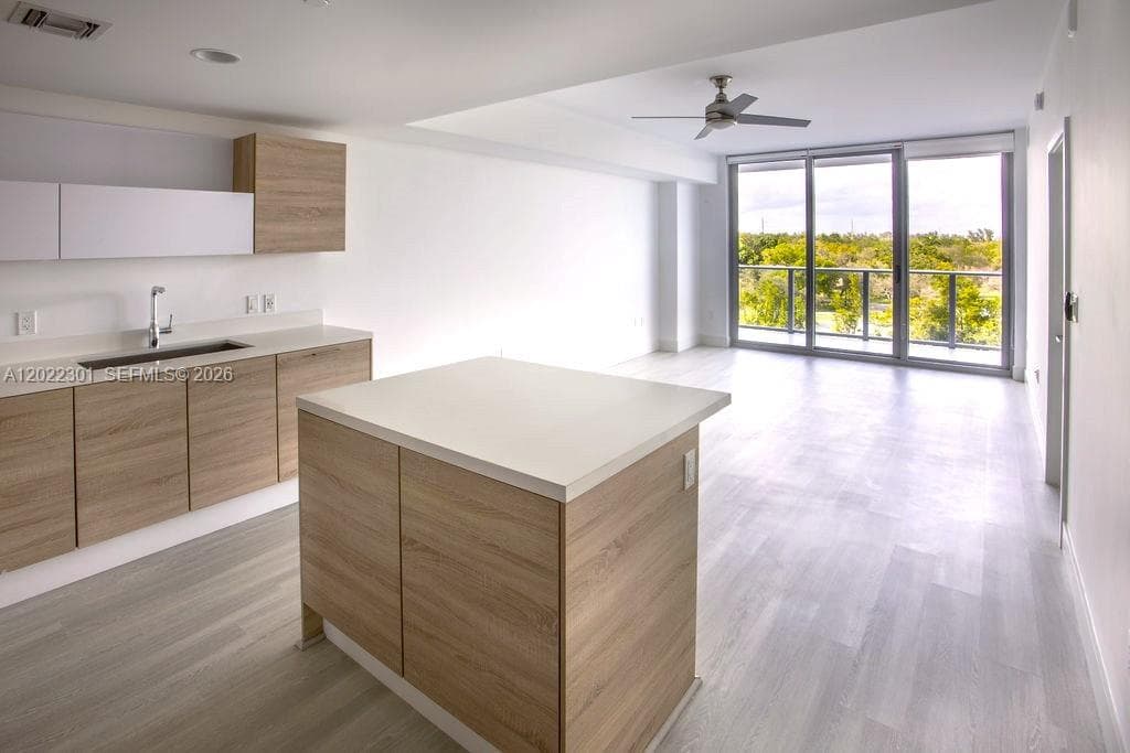 16385 N Biscayne Blvd # 403, North Miami Beach FL 33160 — 5