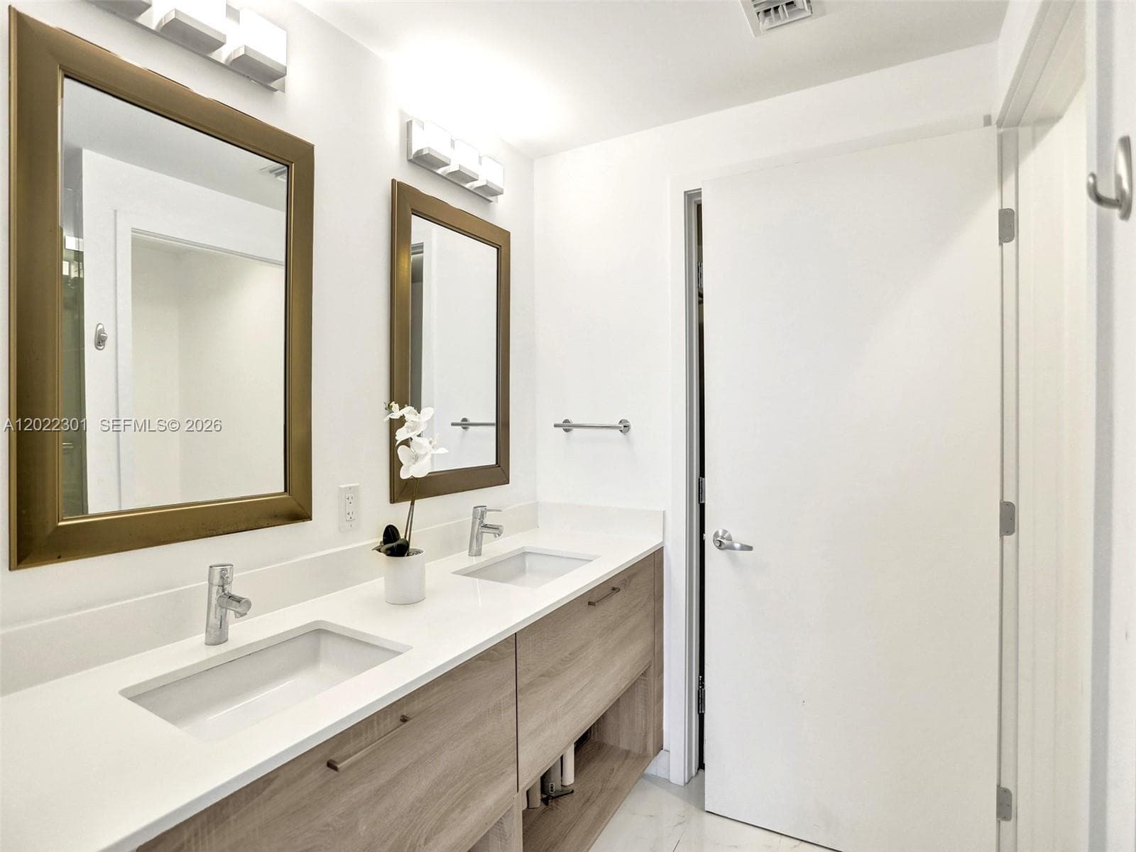 16385 N Biscayne Blvd # 403, North Miami Beach FL 33160 — 10