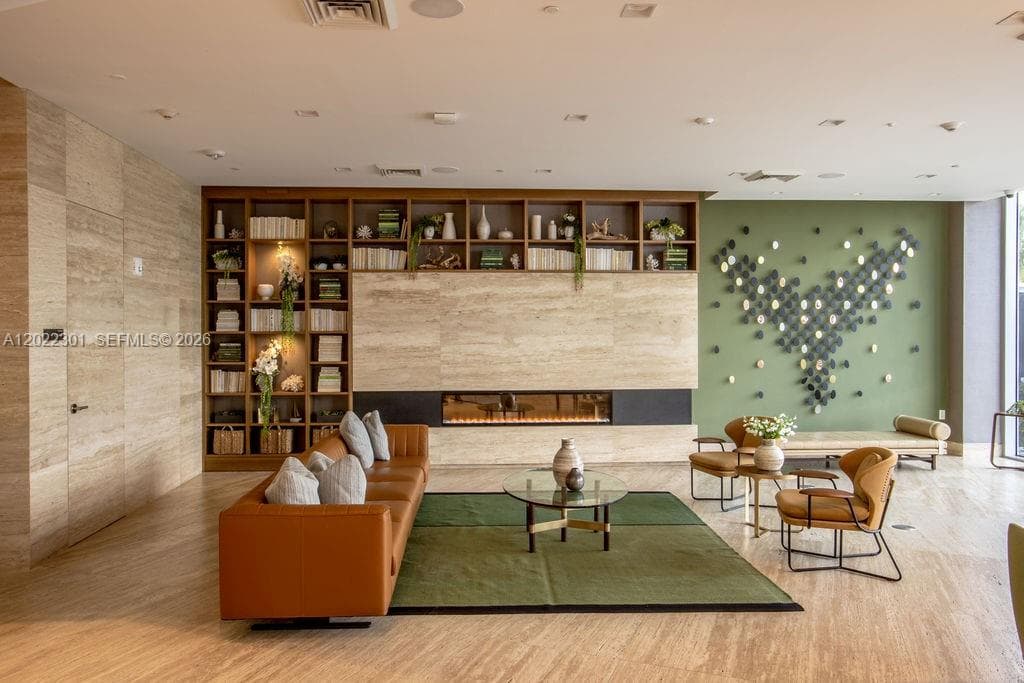 16385 N Biscayne Blvd # 403, North Miami Beach FL 33160 — 18
