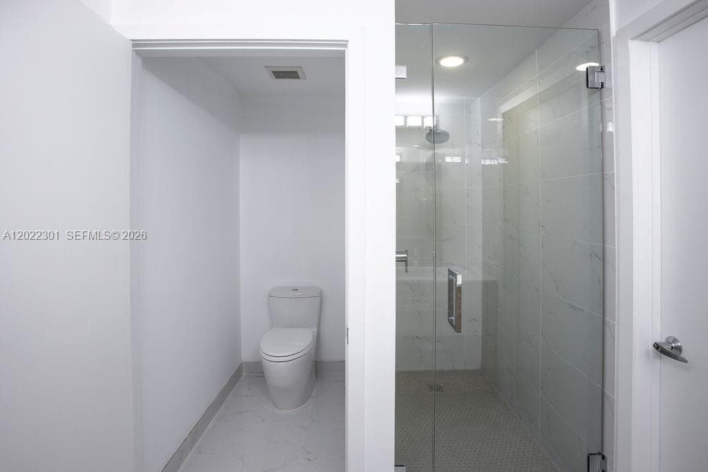 16385 N Biscayne Blvd # 403, North Miami Beach FL 33160 — 11
