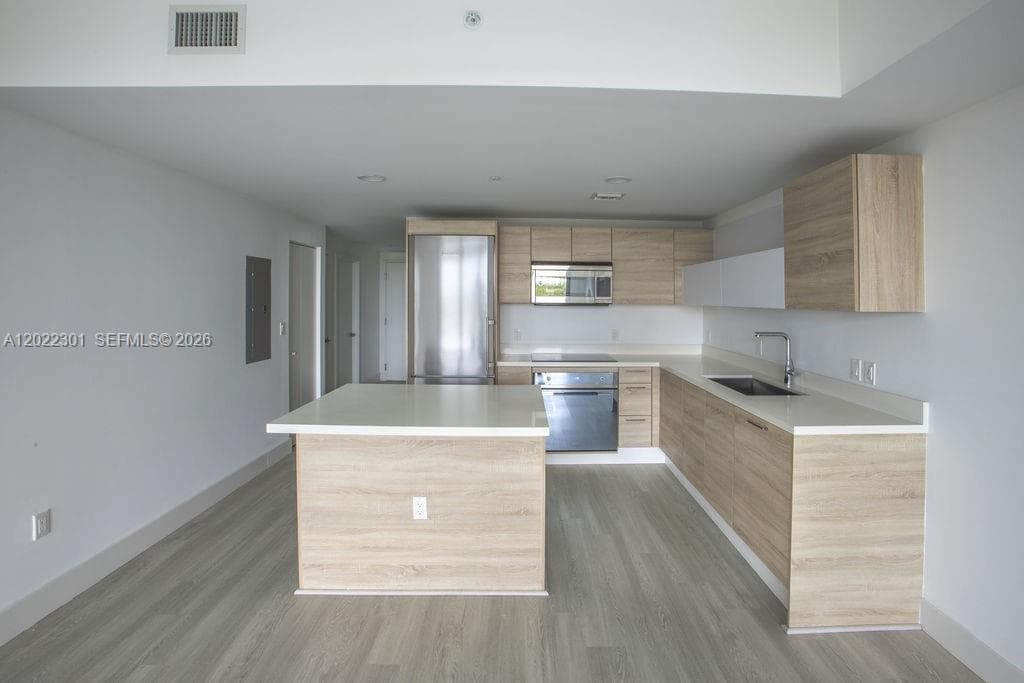 16385 N Biscayne Blvd # 403, North Miami Beach FL 33160 — 4