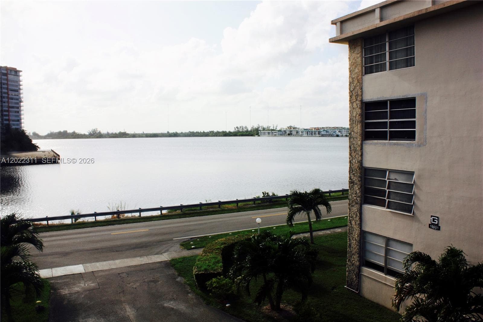 18555 NE 14th Ave # 702A, Miami FL 33179 — 10