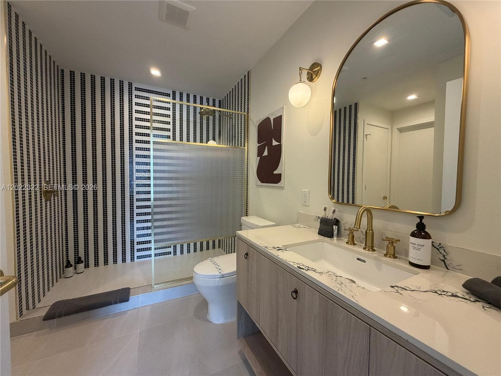 2700 NW 2nd Ave # 305, Miami FL 33127 — 9