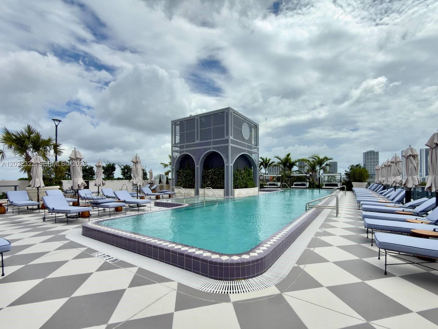 2700 NW 2nd Ave # 305, Miami FL 33127 — 24