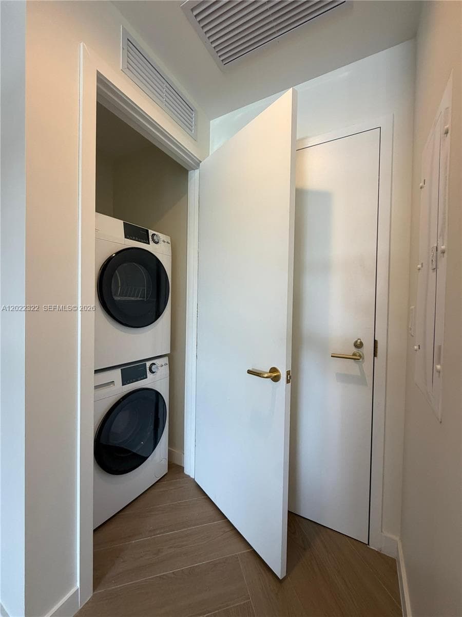 2700 NW 2nd Ave # 305, Miami FL 33127 — 10