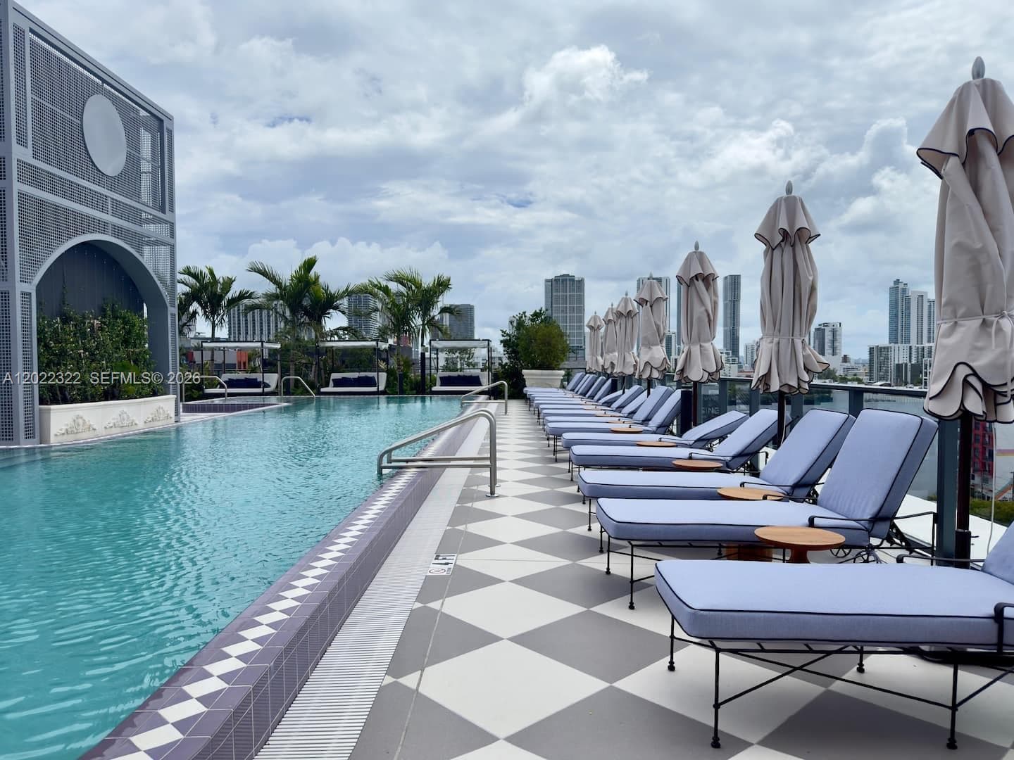 2700 NW 2nd Ave # 305, Miami FL 33127 — 25