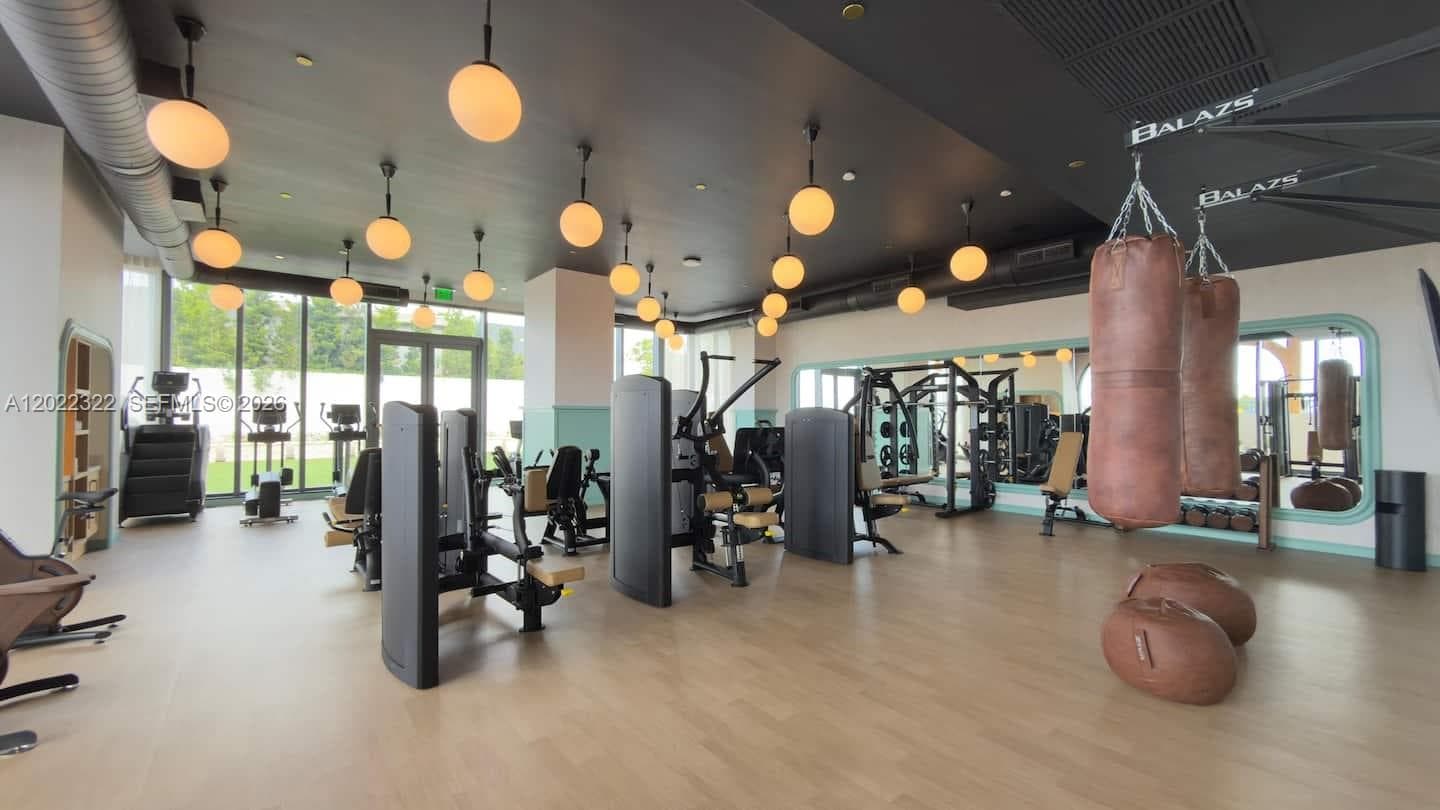 2700 NW 2nd Ave # 305, Miami FL 33127 — 21