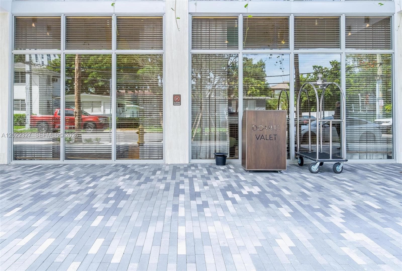 1611 SW 2nd Ave # 817, Miami FL 33129 — 25