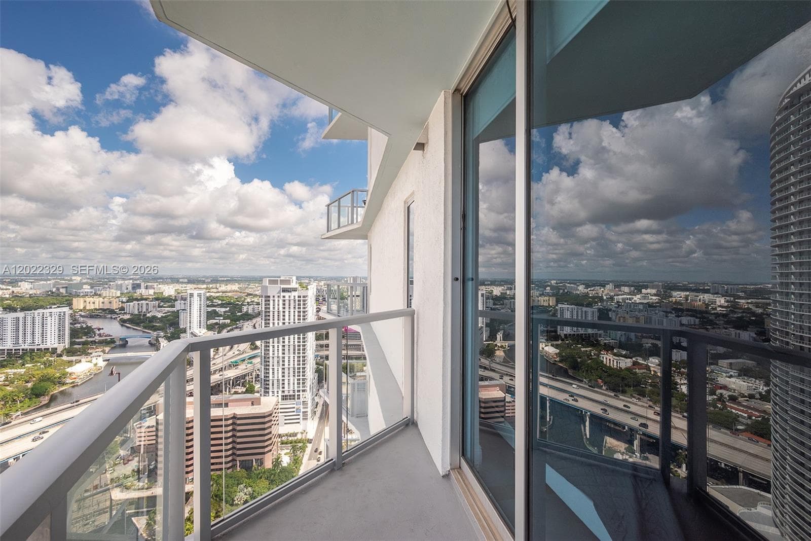 185 SW 7th St # 4201, Miami FL 33130 — 27