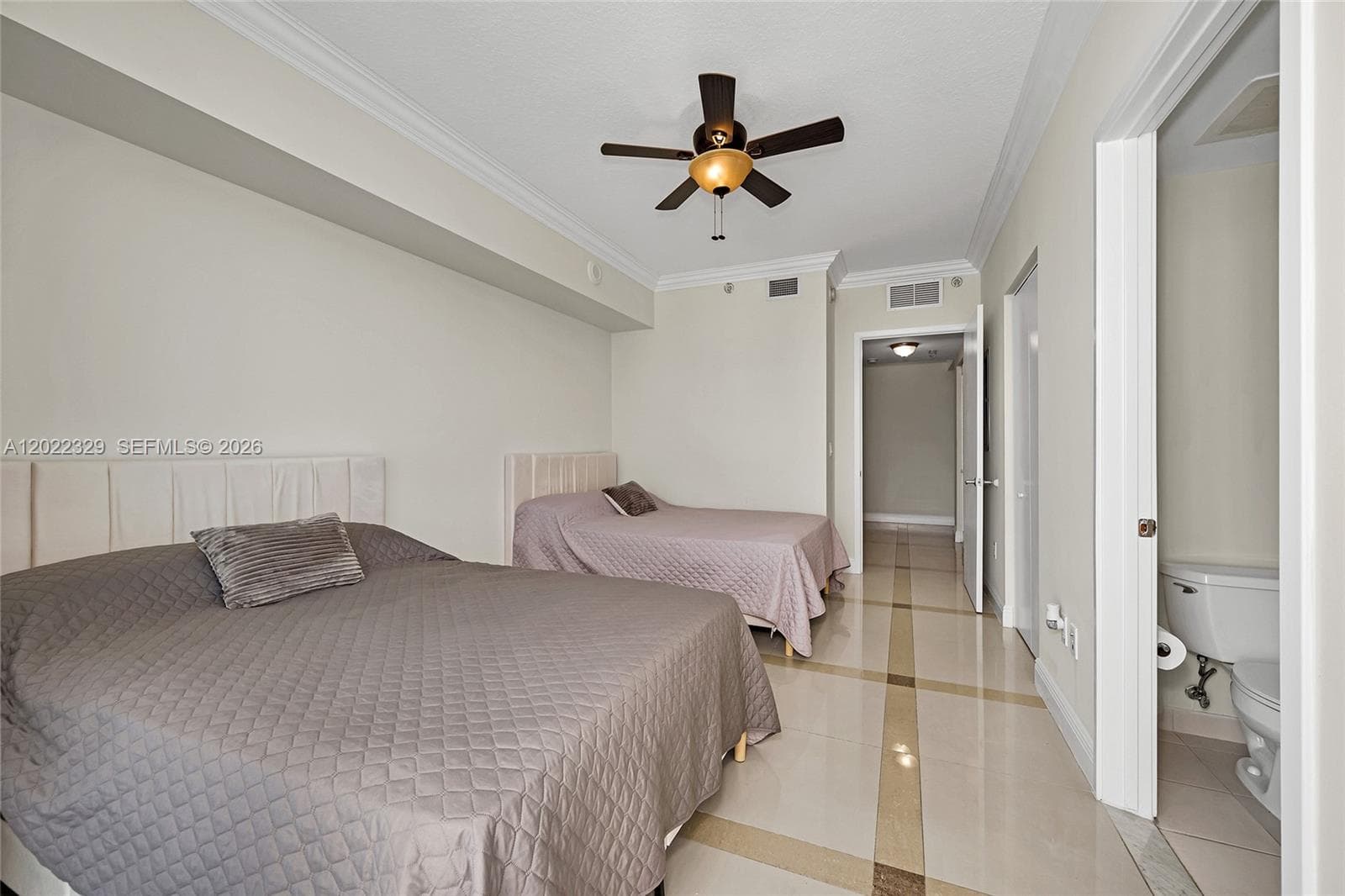 185 SW 7th St # 4201, Miami FL 33130 — 17