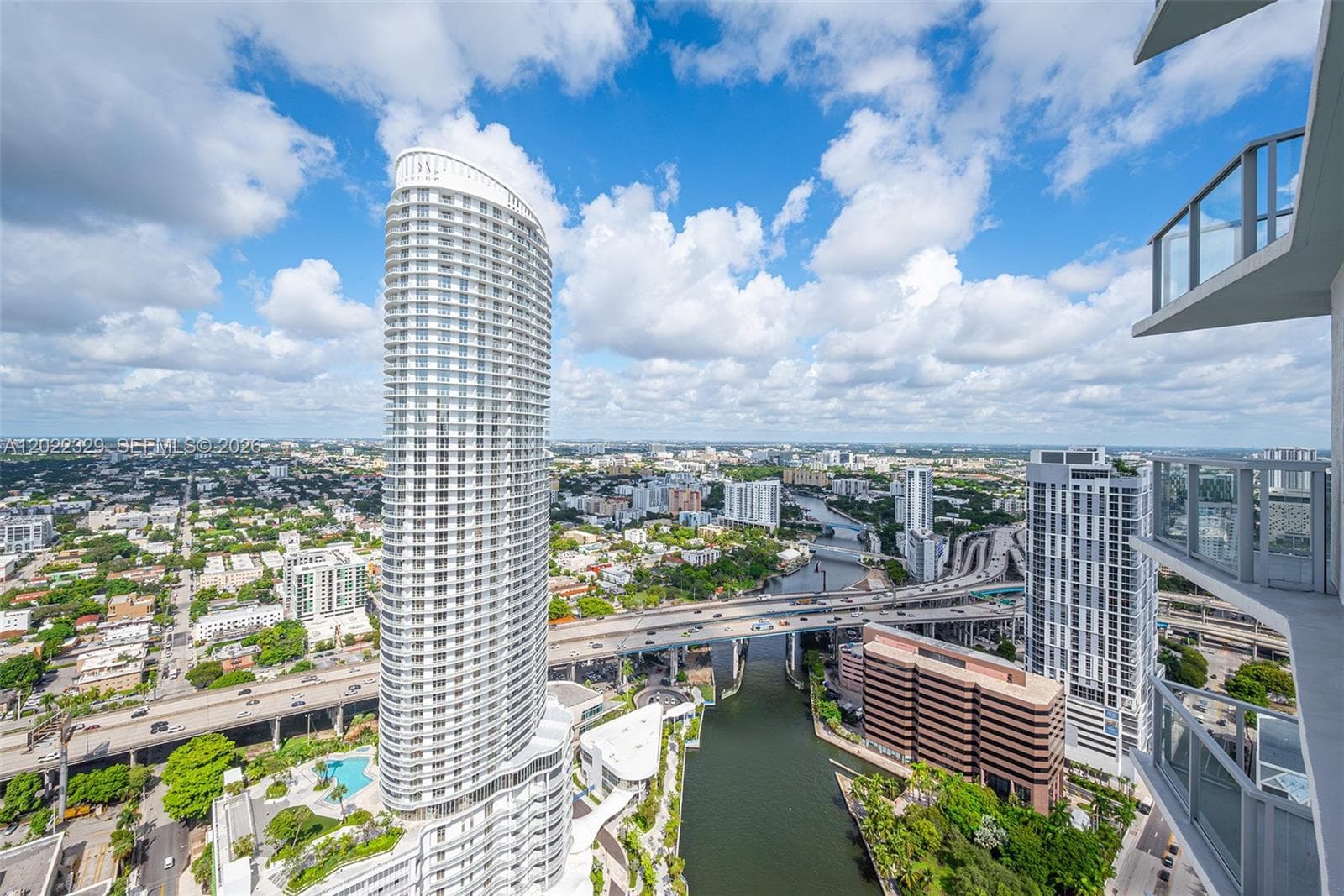 185 SW 7th St # 4201, Miami FL 33130 — 5
