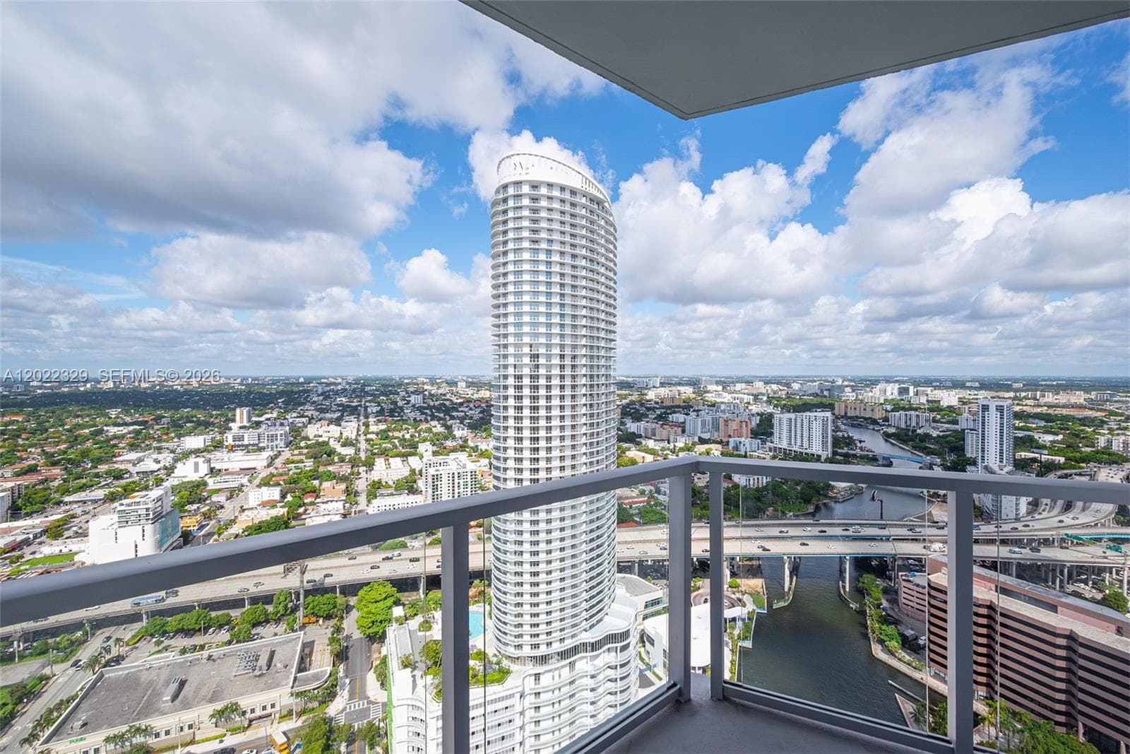 185 SW 7th St # 4201, Miami FL 33130 — 24