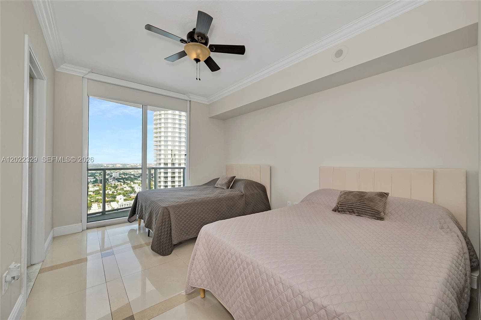 185 SW 7th St # 4201, Miami FL 33130 — 18