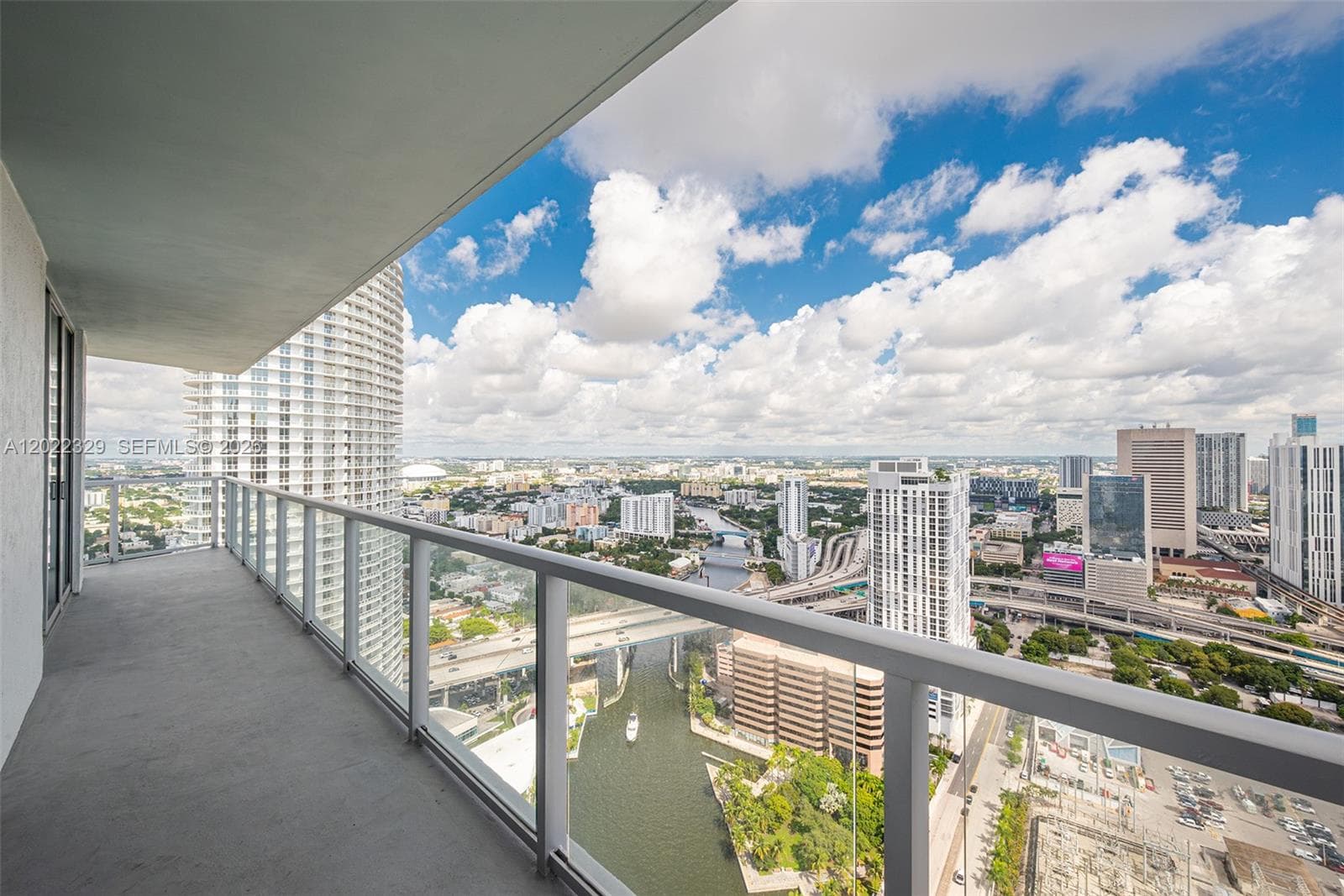 185 SW 7th St # 4201, Miami FL 33130 — 4