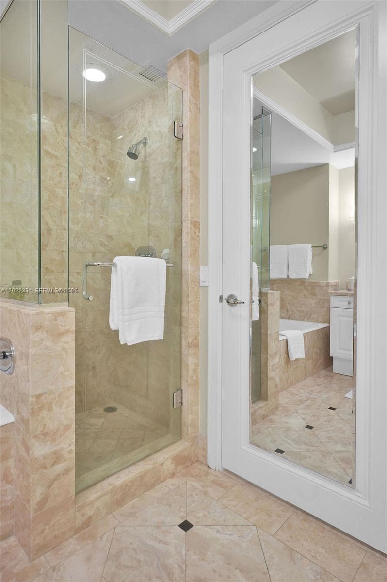 1435 Brickell Ave # 3210, Miami FL 33131 — 17