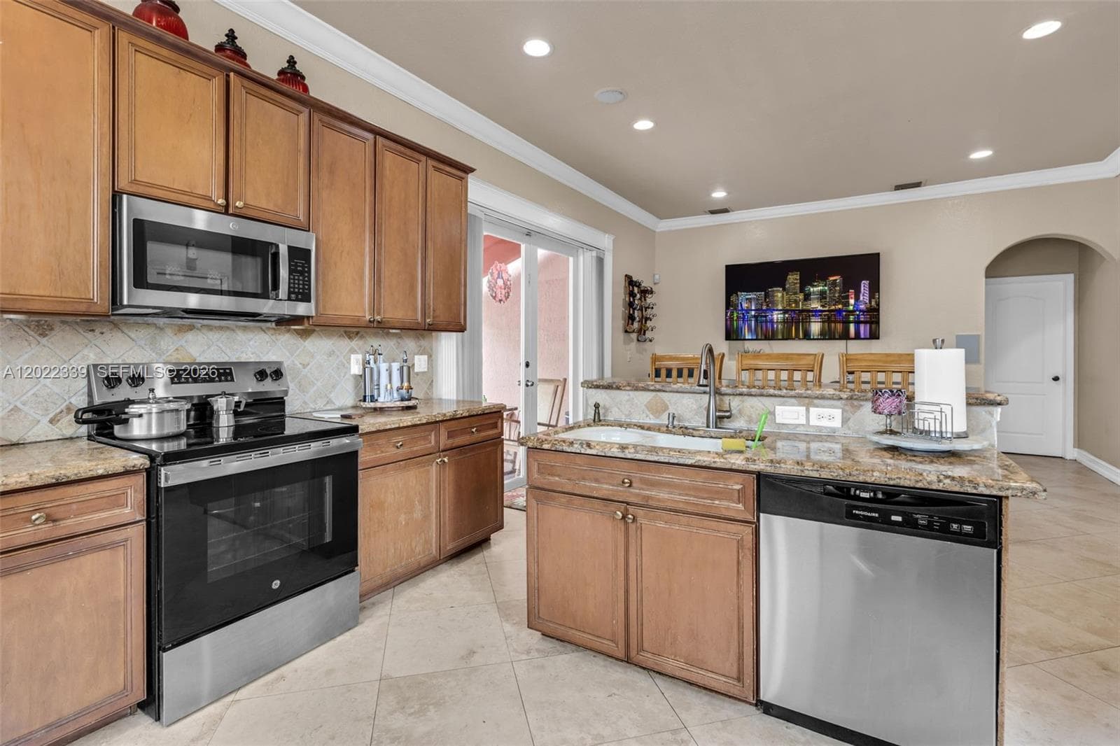 18122 NW 91st Ct, Hialeah FL 33018 — 13