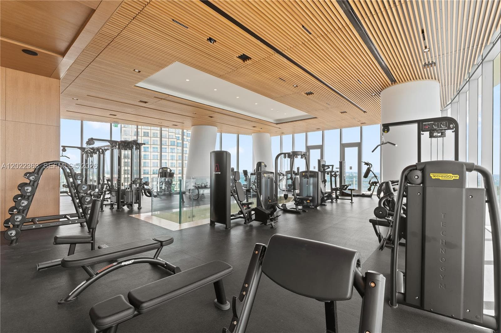 300 Biscayne Blvd Way # 1406, Miami FL 33131 — 24