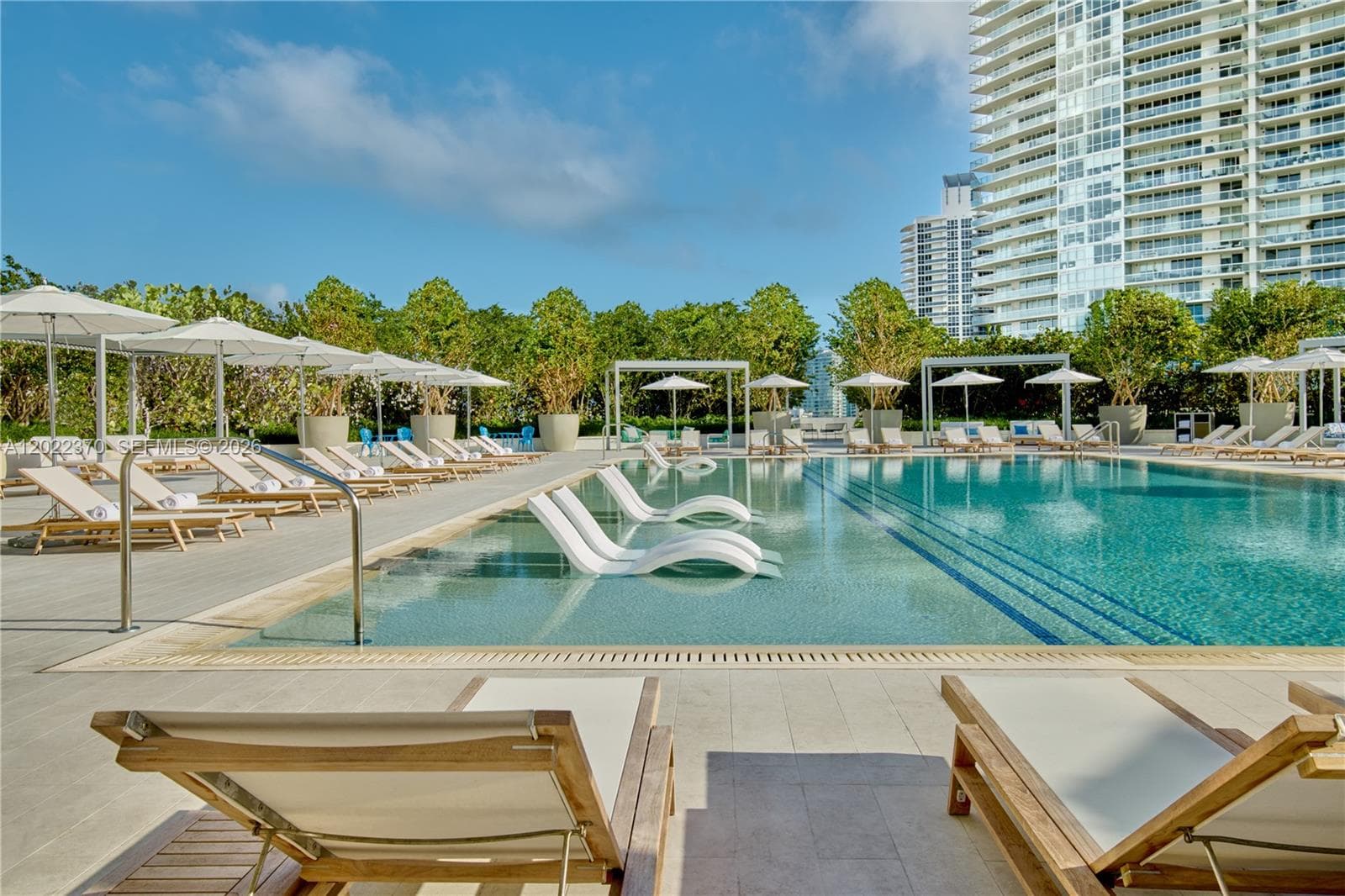 500 Alton Rd # 802, Miami Beach FL 33139 — 37