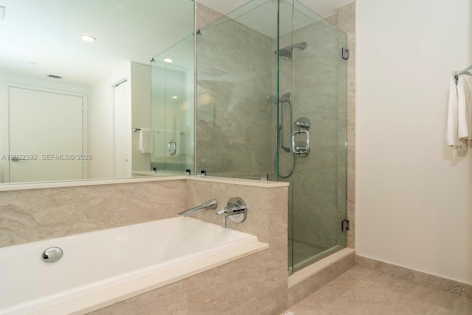 488 NE 18th St # 3608, Miami FL 33132 — 24