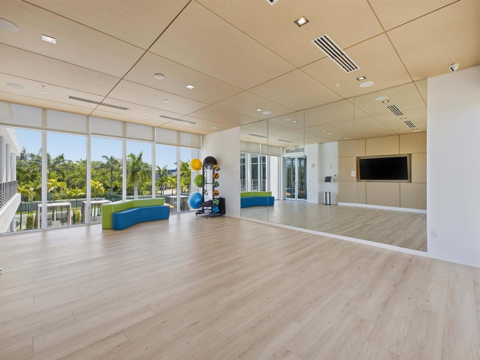 6642 NW 103rd Parkway # 6642, Doral FL 33178 — 52