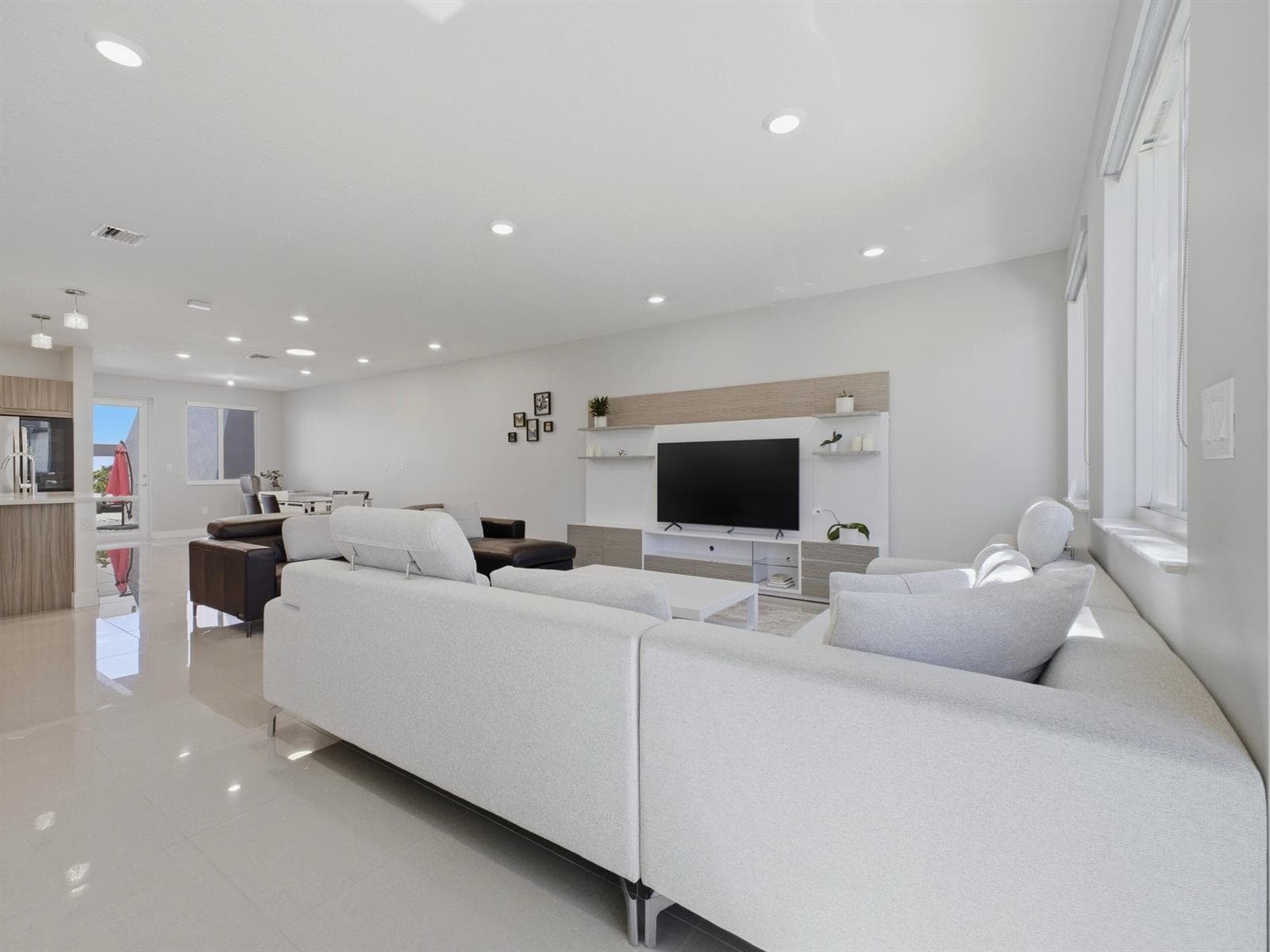 6642 NW 103rd Parkway # 6642, Doral FL 33178 — 1
