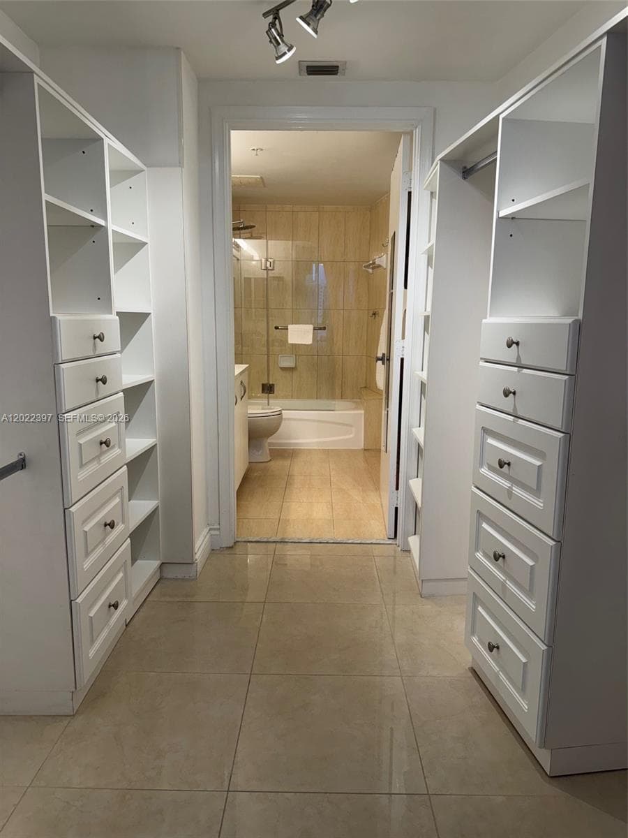 1750 N Bayshore Dr # 3314, Miami FL 33132 — 13