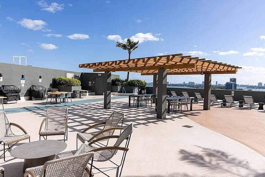 1750 N Bayshore Dr # 3314, Miami FL 33132 — 18