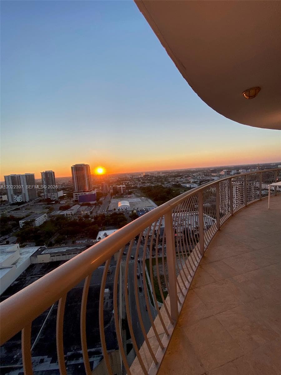 1750 N Bayshore Dr # 3314, Miami FL 33132 — 15