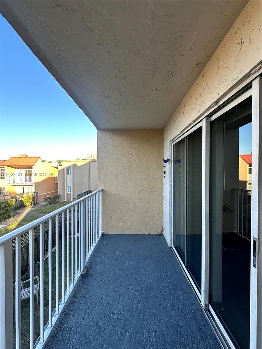 4810 NW 79th Ave # 204, Doral FL 33166 — 11