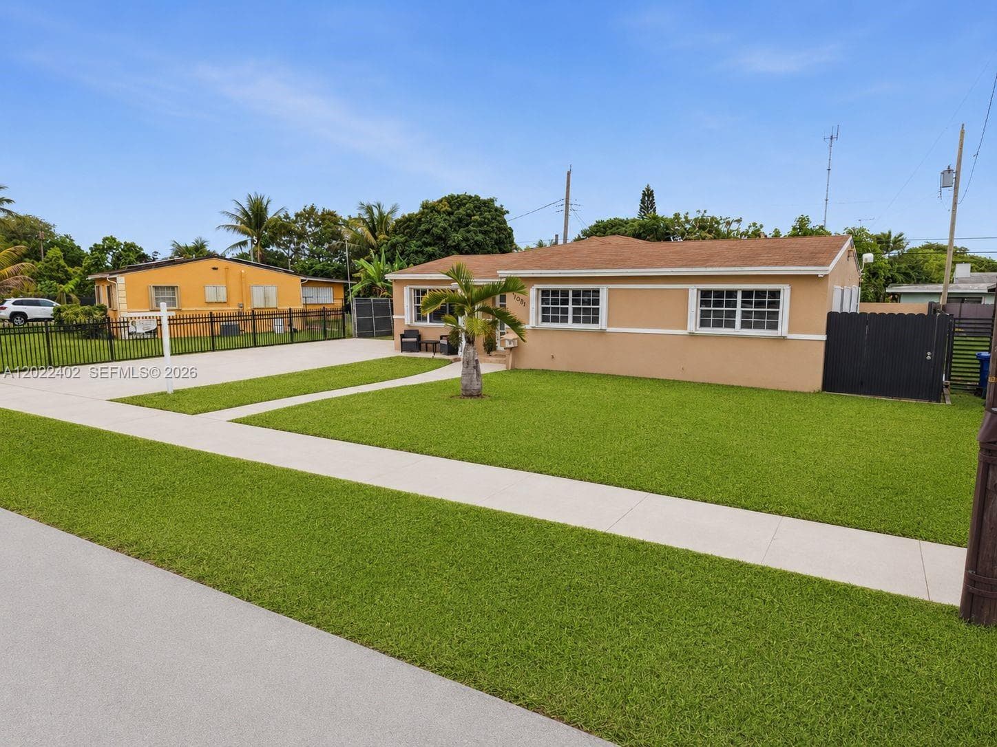 1081 NW 198th St, Miami Gardens FL 33169 — 2