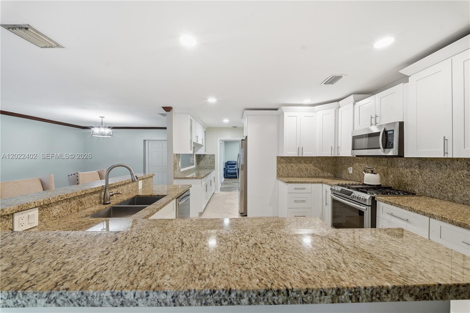 1081 NW 198th St, Miami Gardens FL 33169 — 8