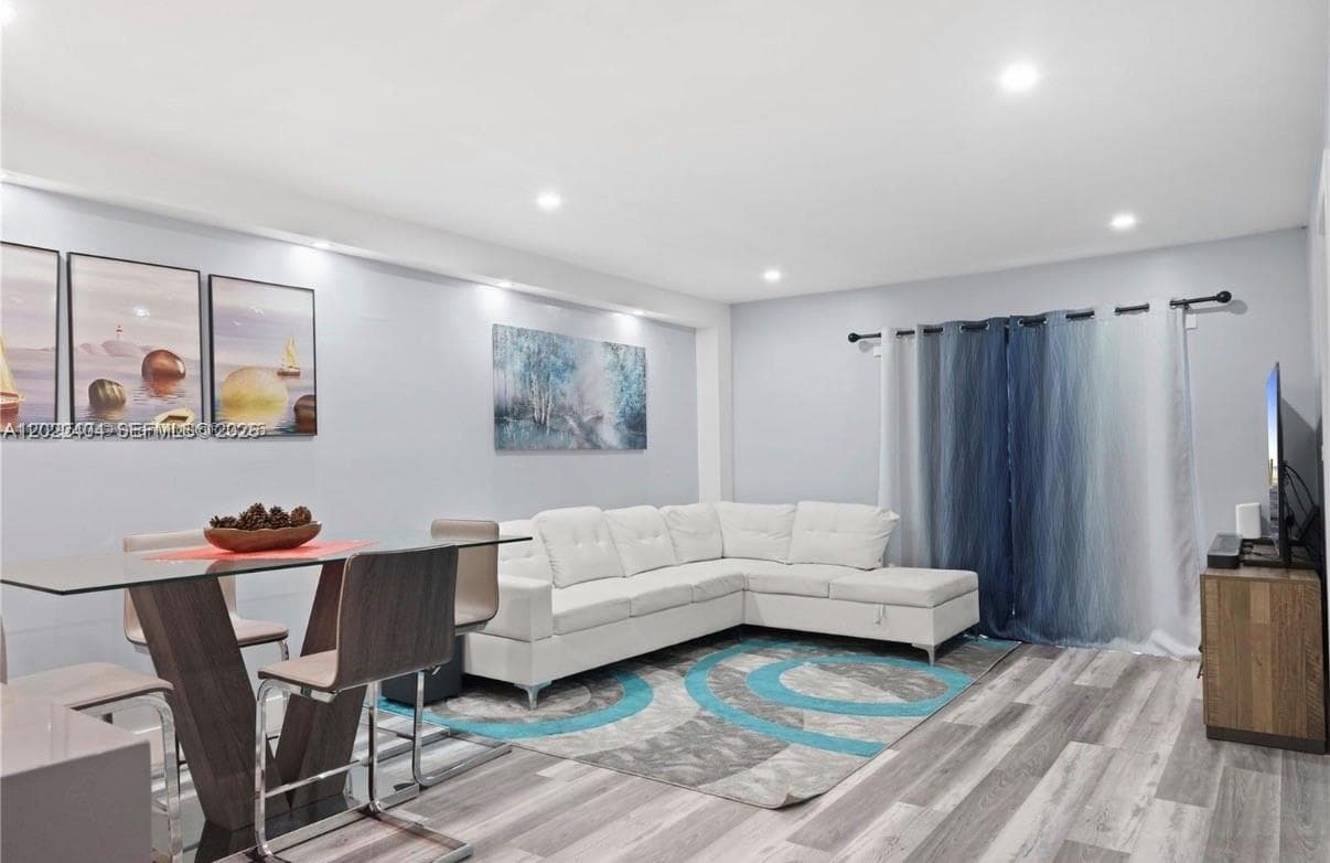 6125 W 20th Ave # 302, Hialeah FL 33012 — 3
