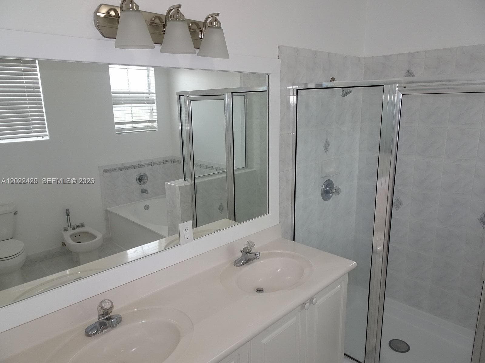 5460 NW 107th Ave # 115, Doral FL 33178 — 23