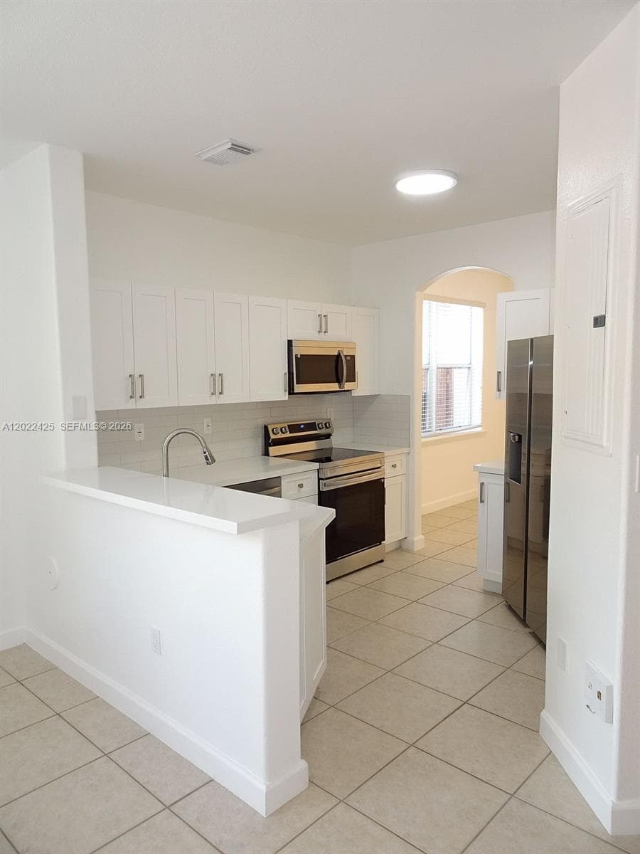 5460 NW 107th Ave # 115, Doral FL 33178 — 33