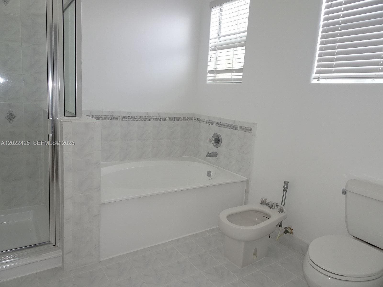 5460 NW 107th Ave # 115, Doral FL 33178 — 25