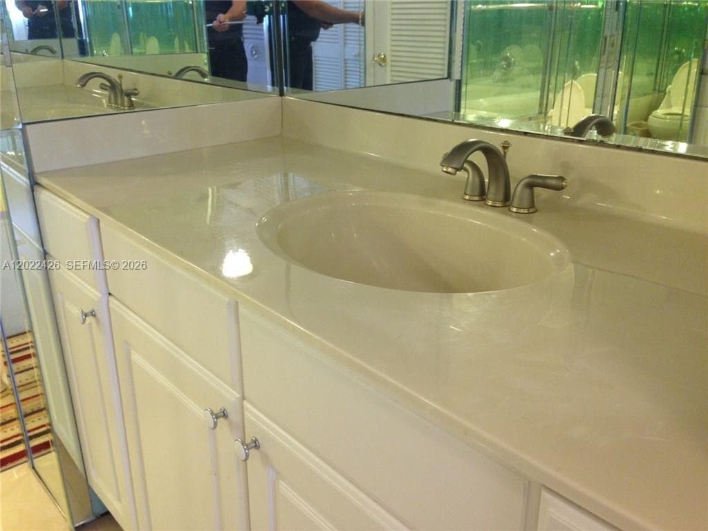 18011 Biscayne Blvd # 1503, Aventura FL 33160 — 13