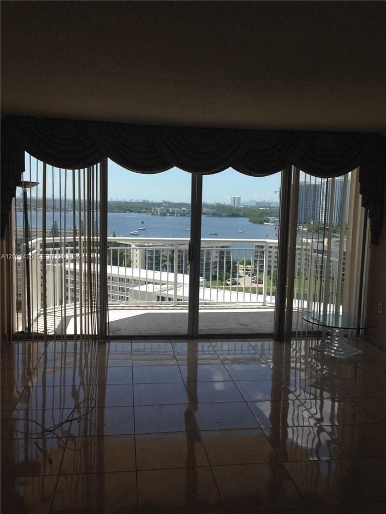 18011 Biscayne Blvd # 1503, Aventura FL 33160 — 9