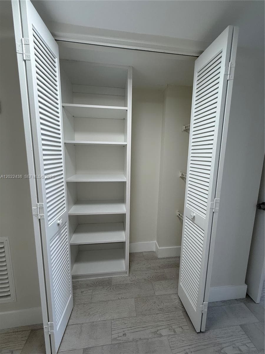 801 N Venetian Dr # 408, Miami FL 33139 — 23