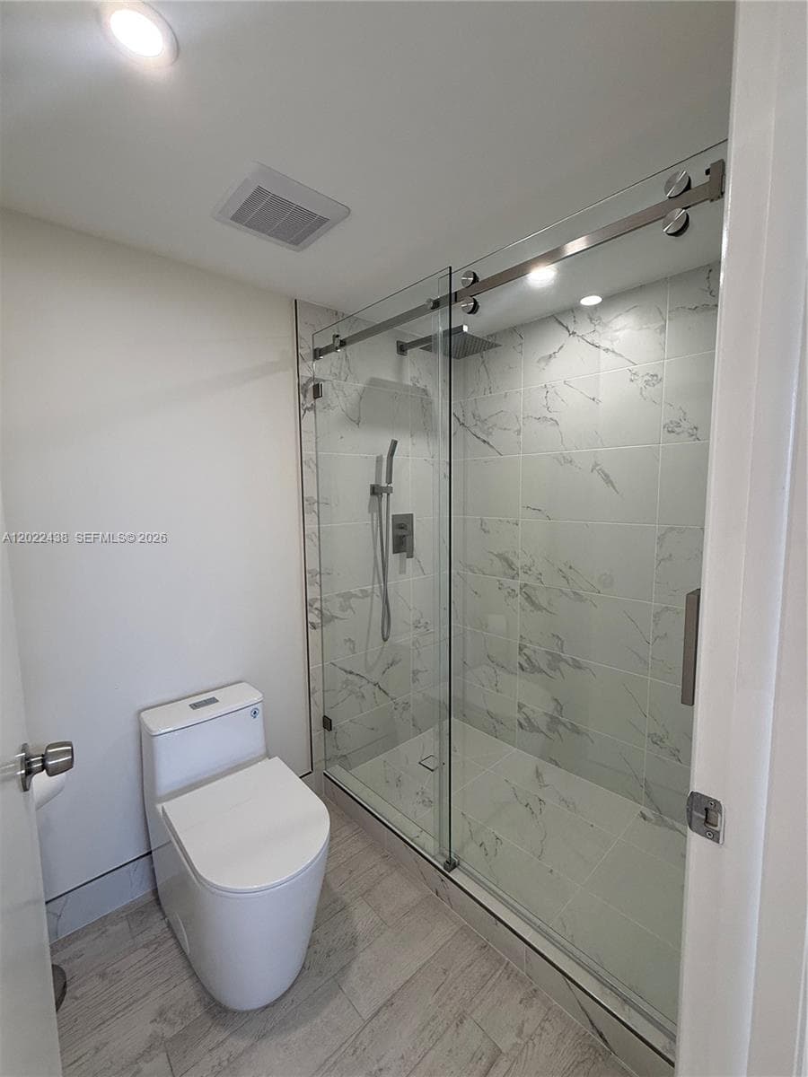 801 N Venetian Dr # 408, Miami FL 33139 — 28