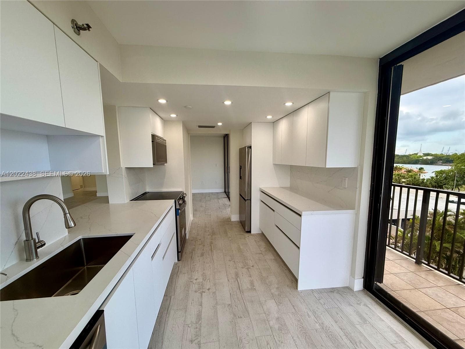 801 N Venetian Dr # 408, Miami FL 33139 — 10