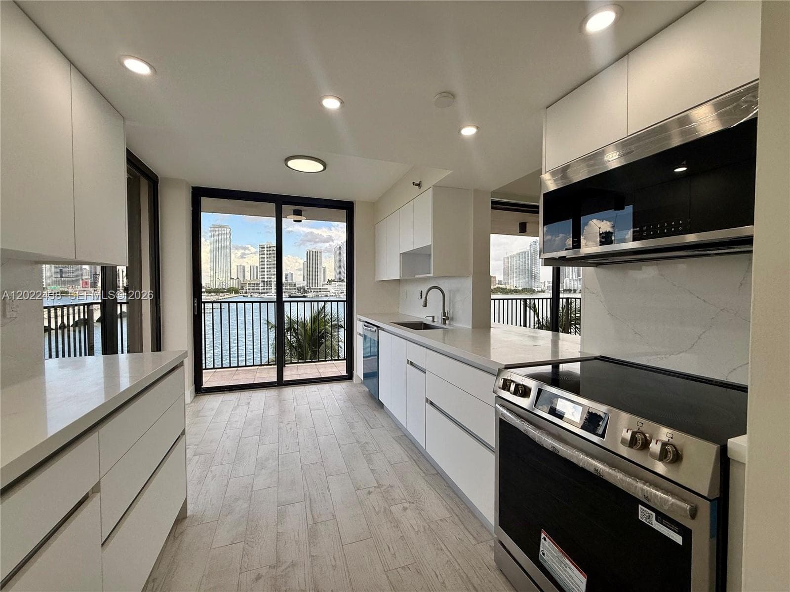 801 N Venetian Dr # 408, Miami FL 33139 — 4