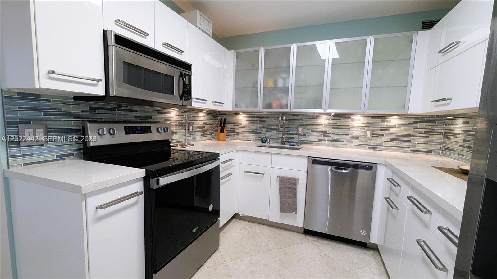 5161 Collins Ave # 1217, Miami Beach FL 33140 — 8