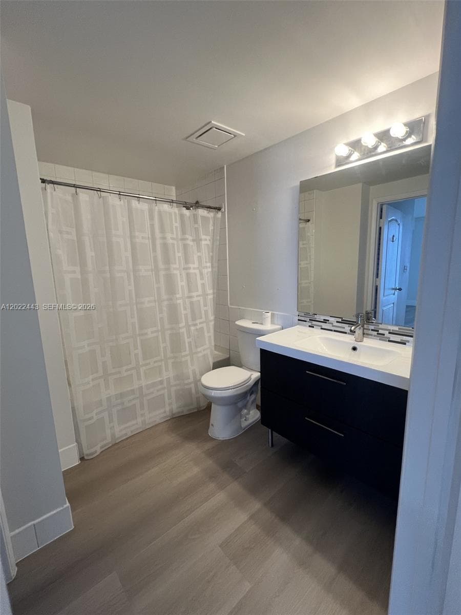 5085 NW 7th St # 503, Miami FL 33126 — 6