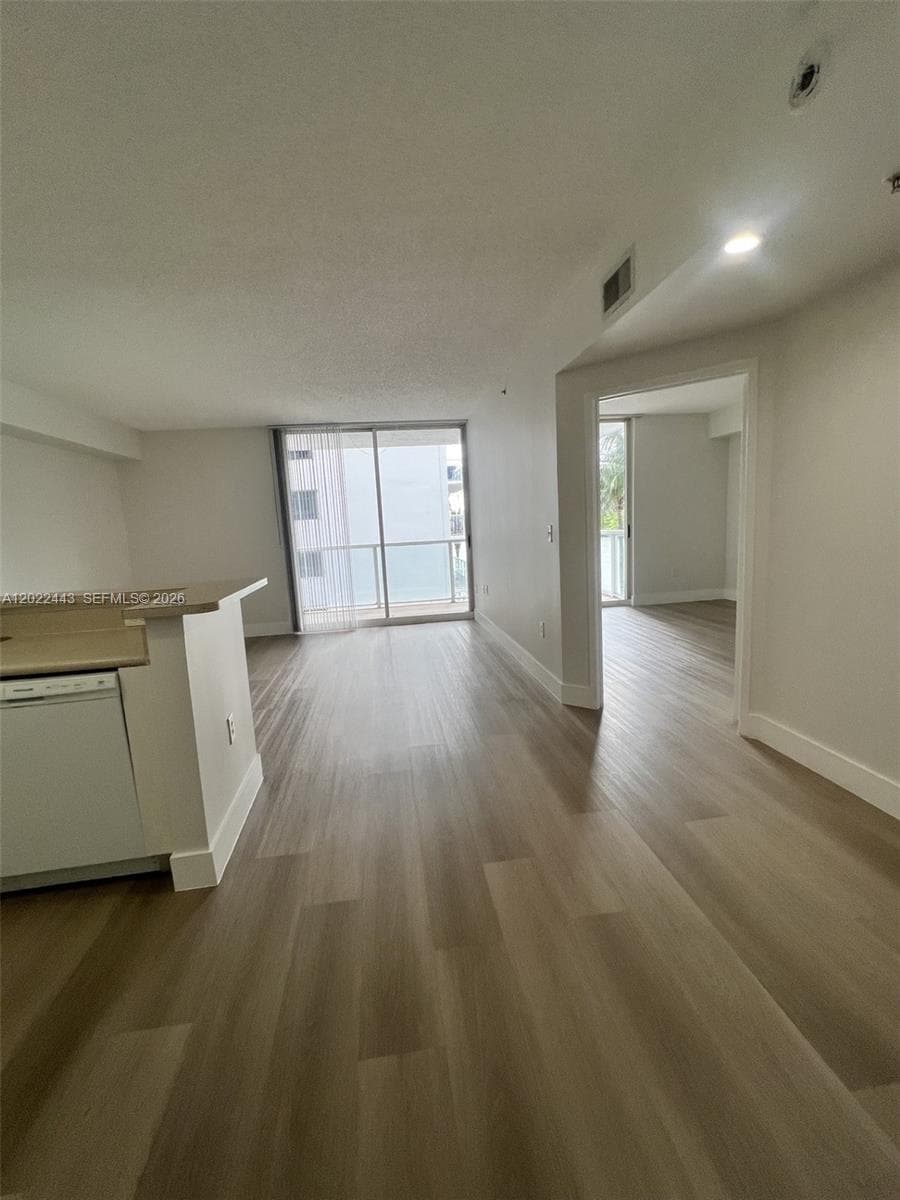 5085 NW 7th St # 503, Miami FL 33126 — 1