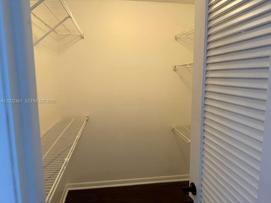 900 NE 195th St # 618, Miami FL 33179 — 27
