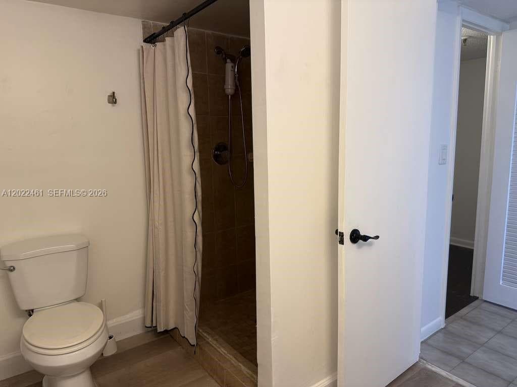 900 NE 195th St # 618, Miami FL 33179 — 31