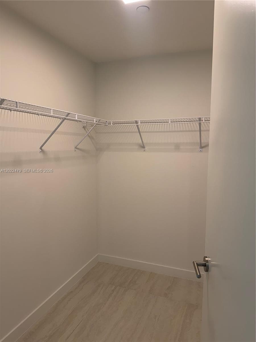 77 SE 5st # 2306, Miami FL 33131 — 26