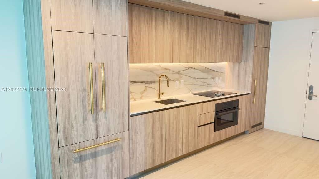 77 SE 5st # 2306, Miami FL 33131 — 14