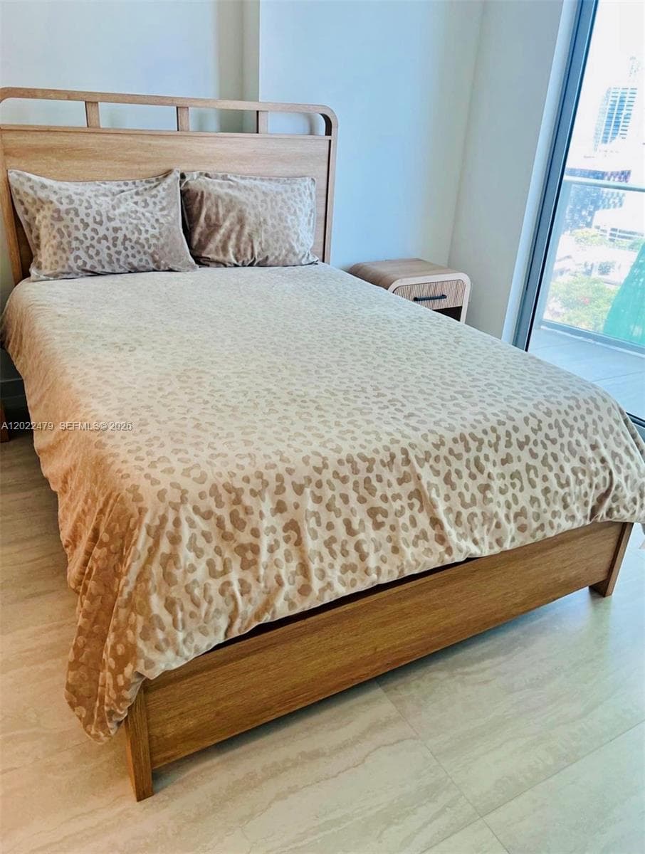 77 SE 5st # 2306, Miami FL 33131 — 18